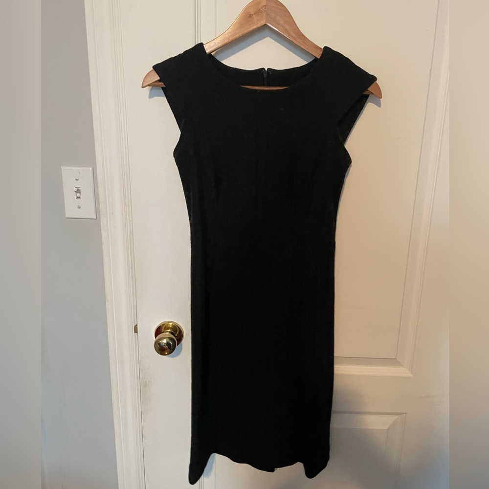 BANANA REPUBLIC WOMEN’S WOOL CAP SLEEVE DRESS